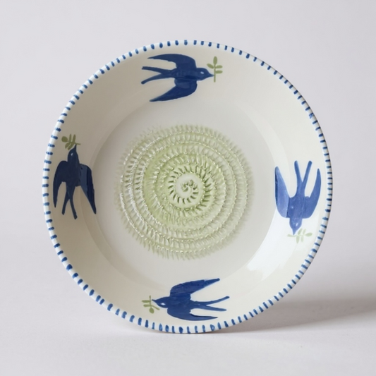 Plato rallador de cerámica pintado a mano - Golondrinas (blanco)