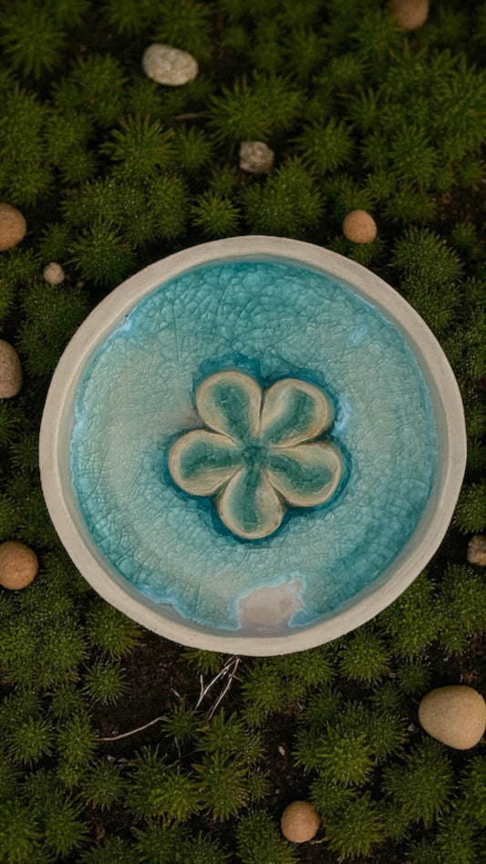 Plato decorativo en ceramica- Trébol